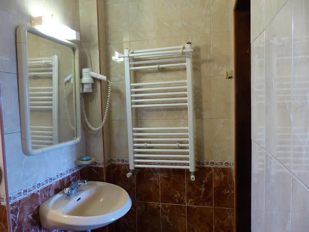 Guest House Delphini Warna