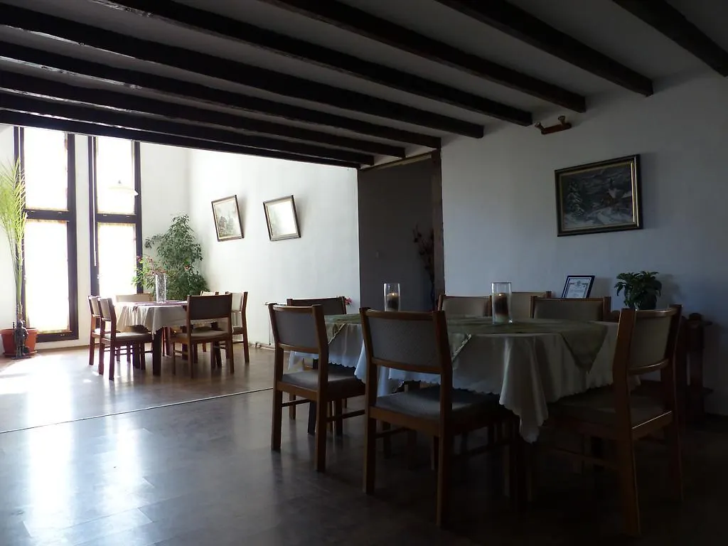 Guest House Delphini Warna